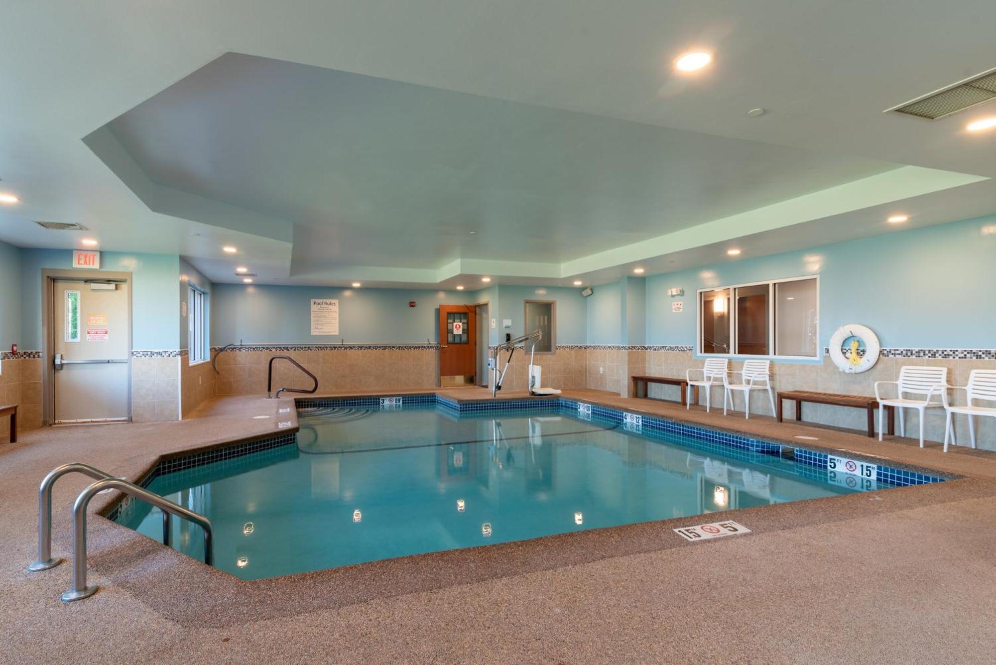 Hotel Express & Hampton South-seabrook By Ihg 3*